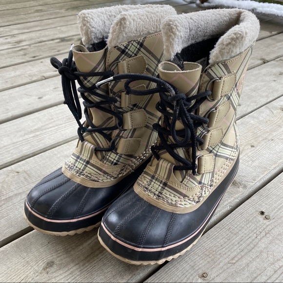 Sorel Winter Carnival Plaid Winter Boots - Picture 1 of 12